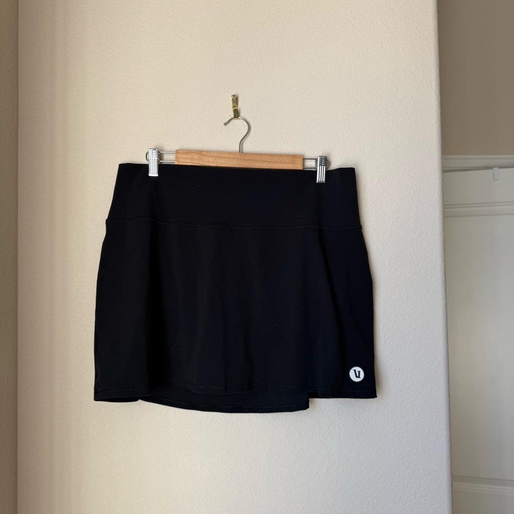 Vuori Black Mini Skort